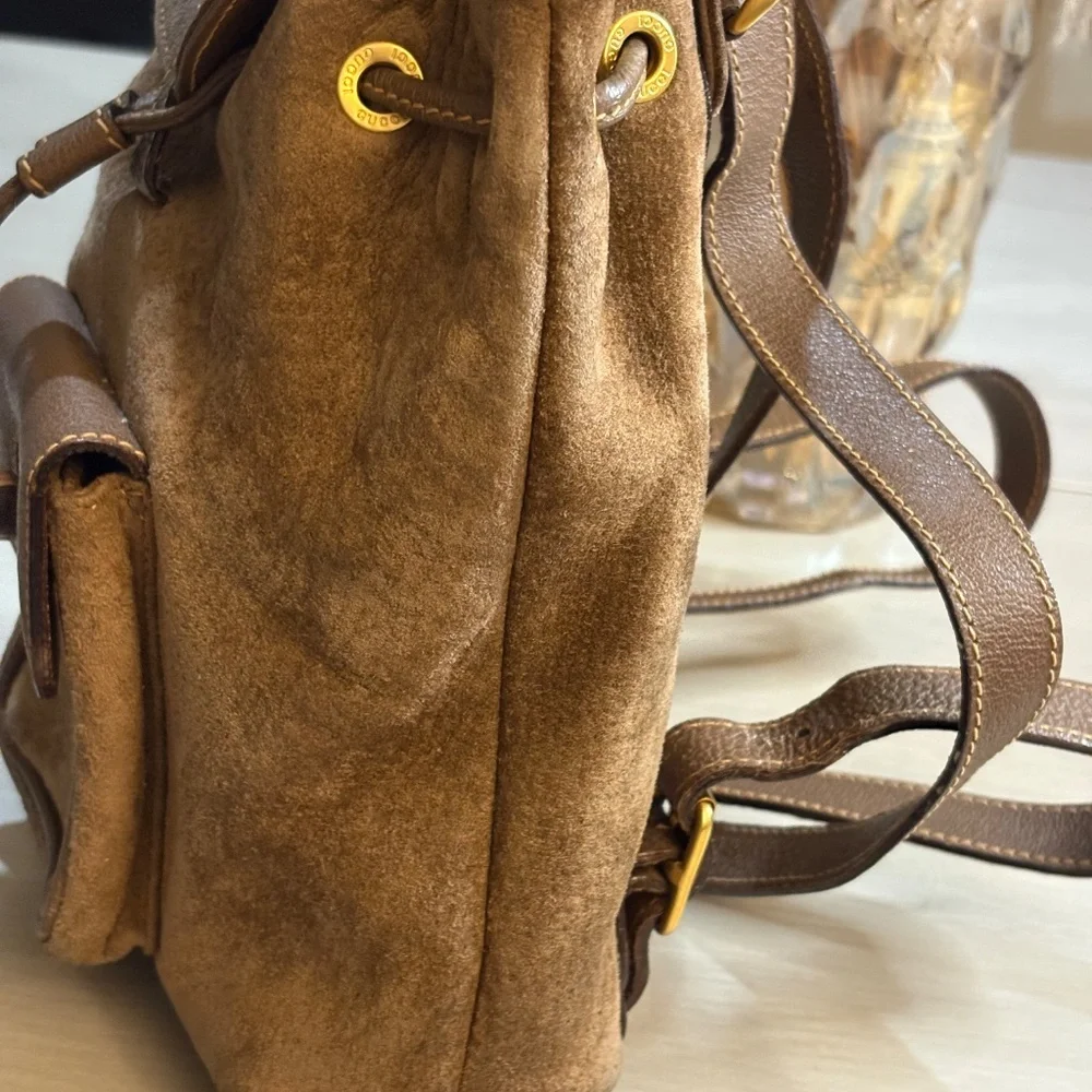 Vintage Authentic Gucci Suede Drawstring Backpack –‎ Brown